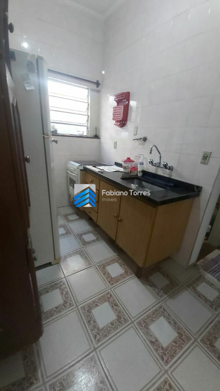 Casa à venda com 3 quartos, 60m² - Foto 12