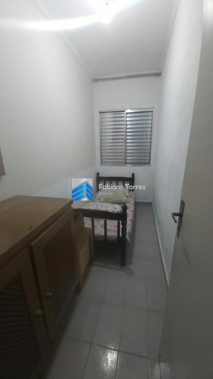 Casa à venda com 3 quartos, 60m² - Foto 8