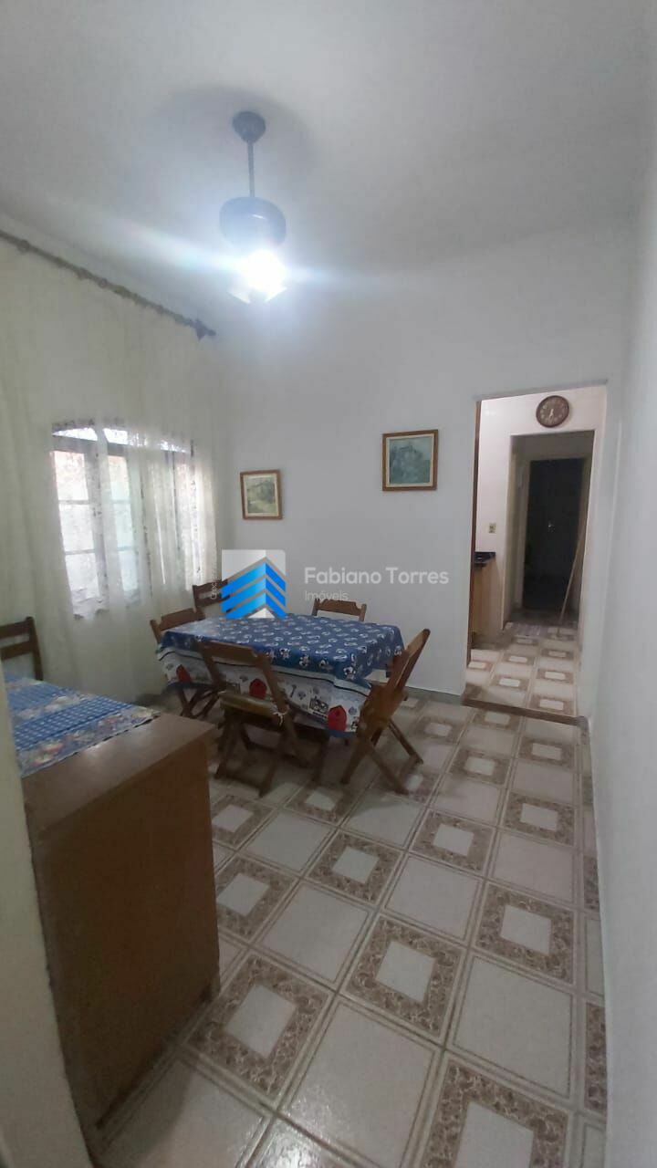 Casa à venda com 3 quartos, 60m² - Foto 11