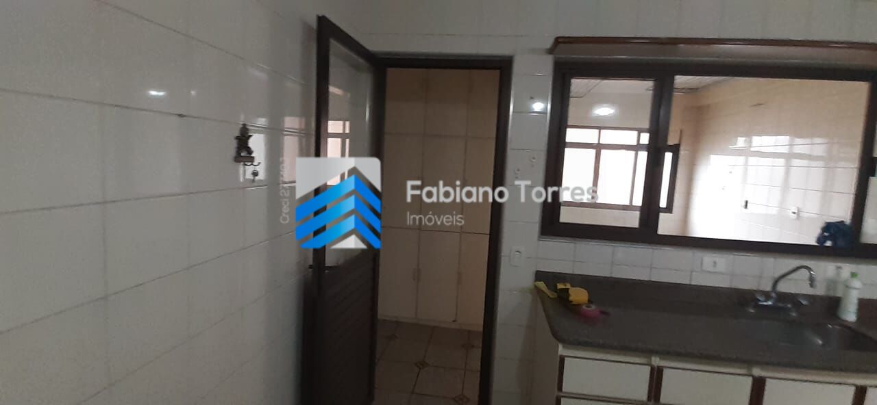 Apartamento à venda com 3 quartos, 183m² - Foto 23