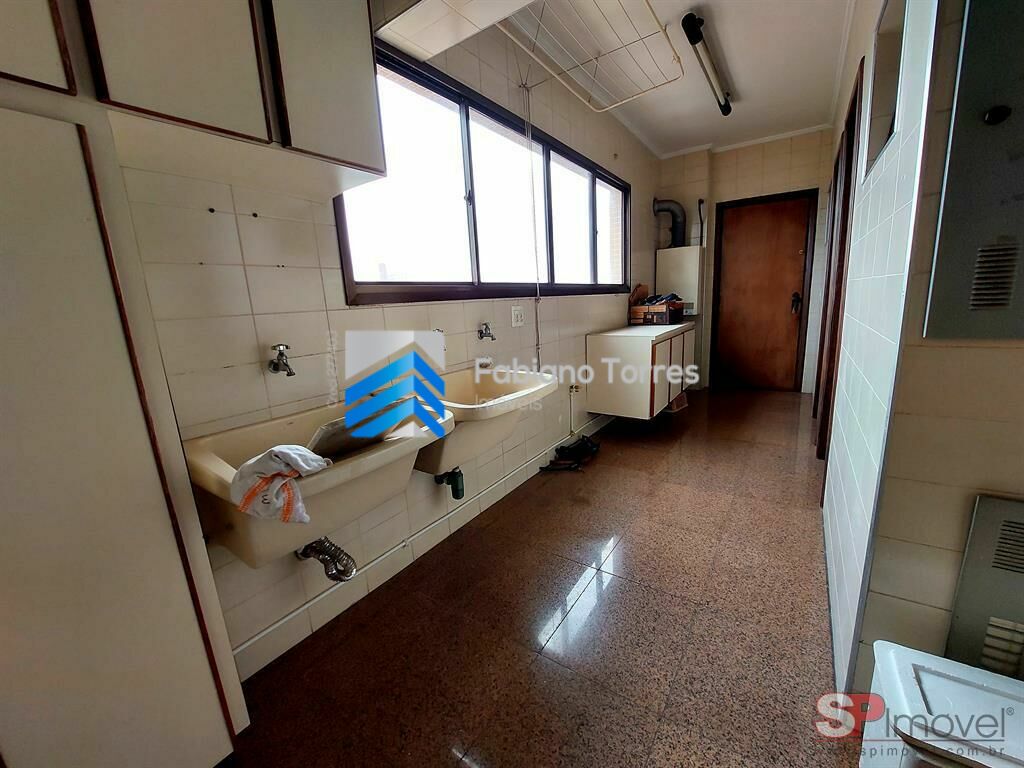 Apartamento à venda com 4 quartos, 190m² - Foto 16