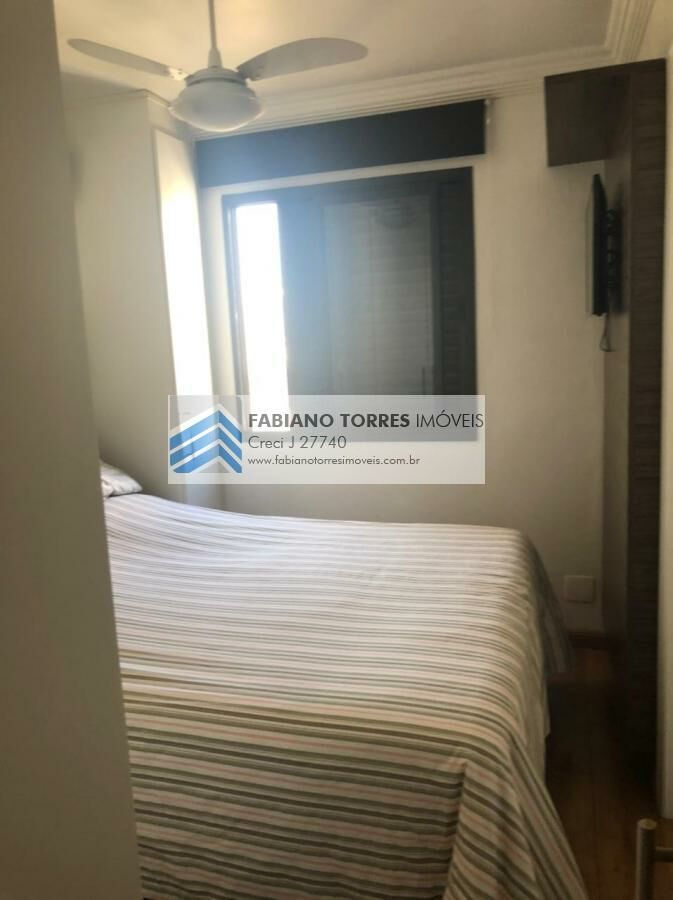 Apartamento à venda com 2 quartos, 70m² - Foto 2