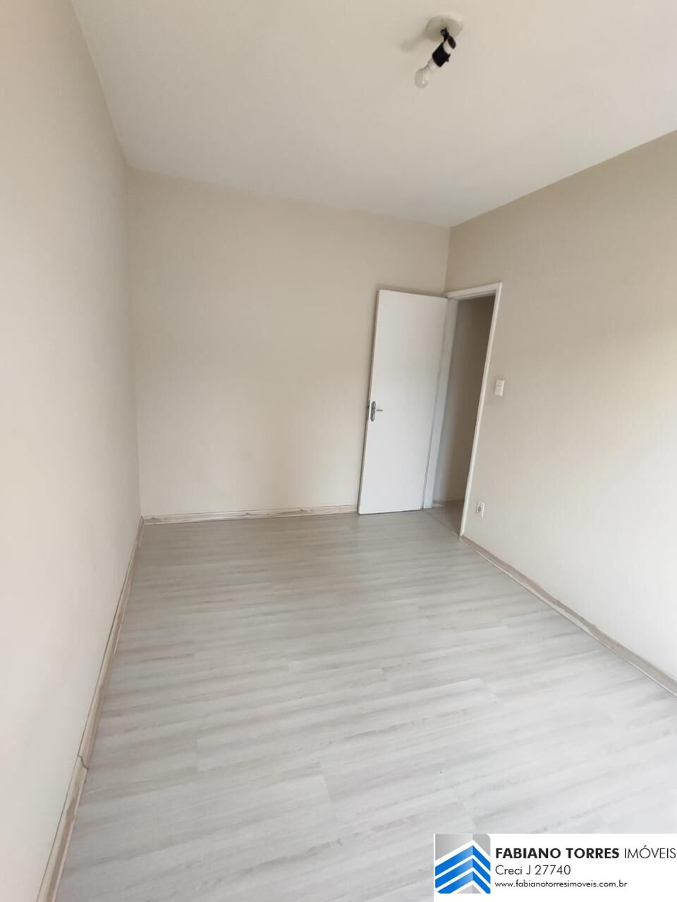 Apartamento à venda com 2 quartos, 67m² - Foto 7