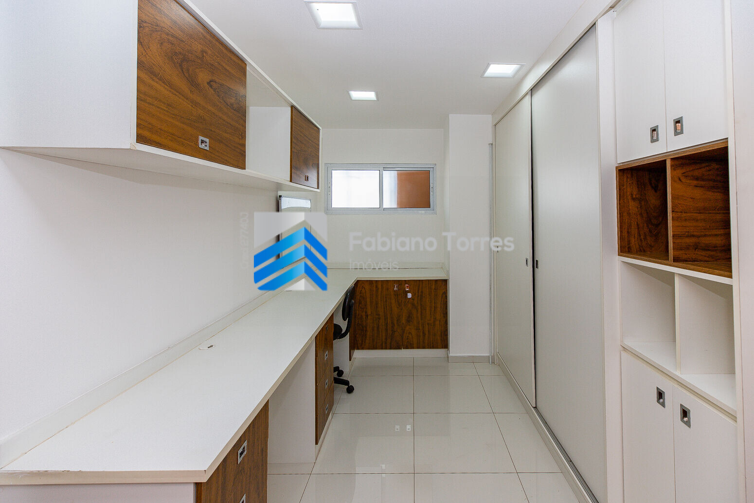 Apartamento à venda com 3 quartos, 183m² - Foto 21