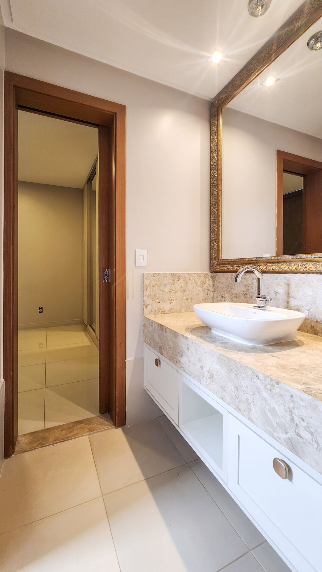 Apartamento · Alto Padrão — foto 24