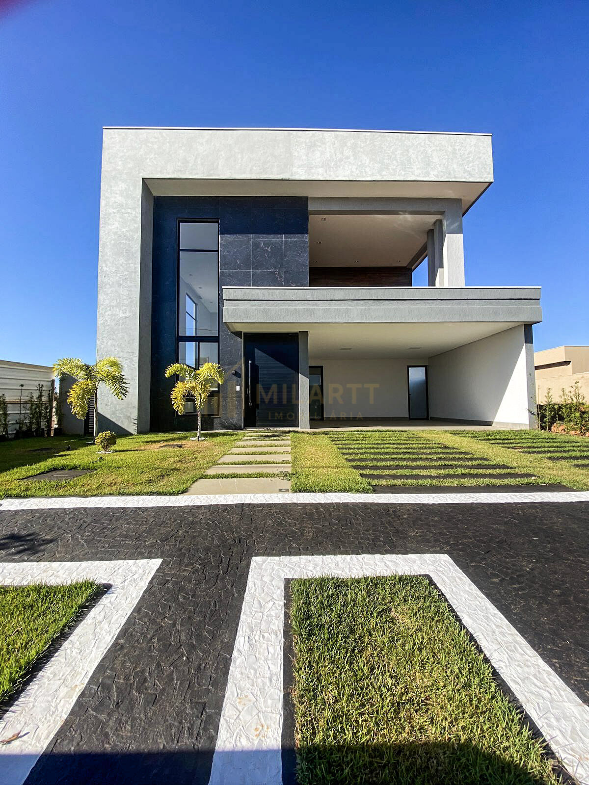 Casa · em Condomínio