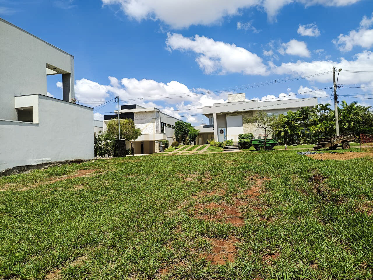 Terreno · em Condomínio