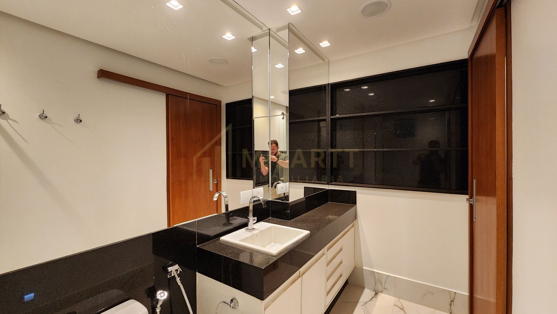 Apartamento · Alto Padrão — foto 19