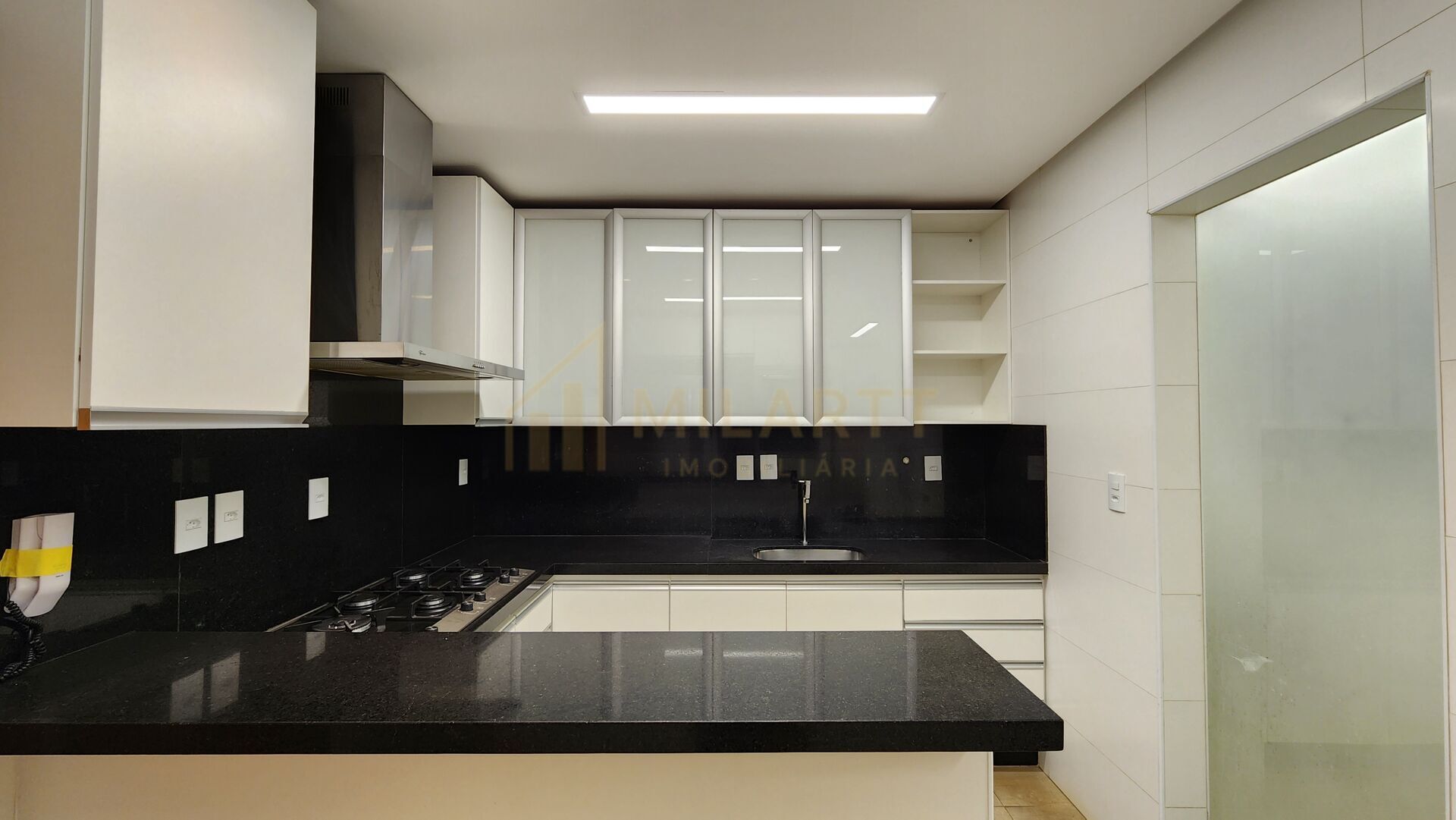 Apartamento · Alto Padrão — foto 4