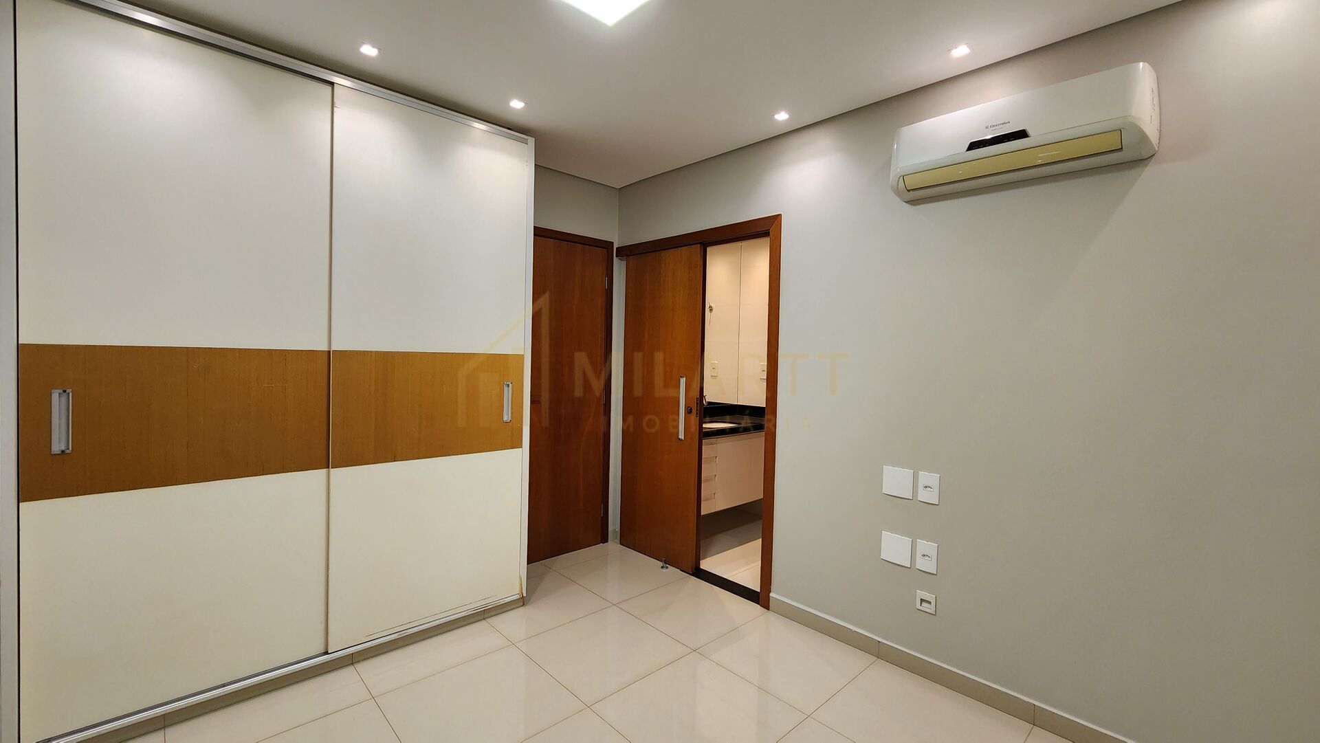 Apartamento · Alto Padrão — foto 11