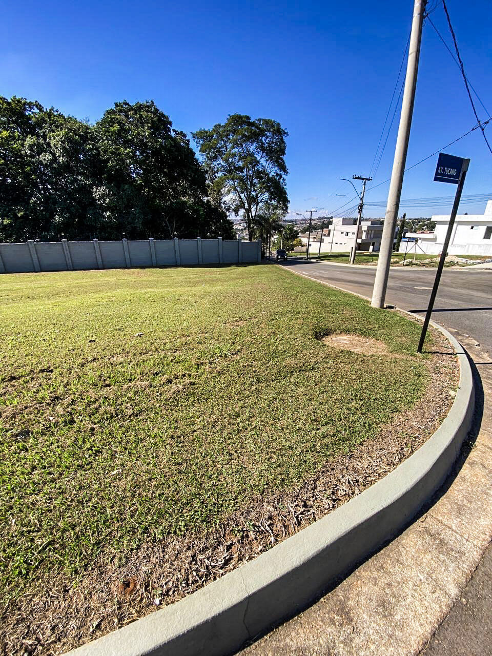 Terreno · em Condomínio