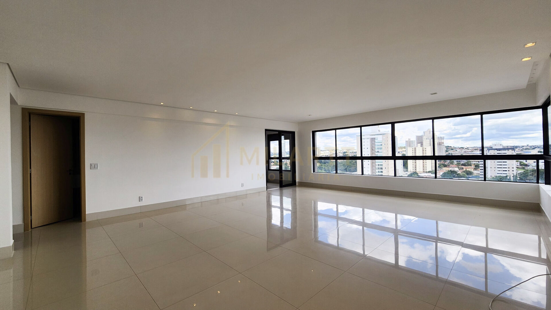 Apartamento · Alto Padrão — foto 2