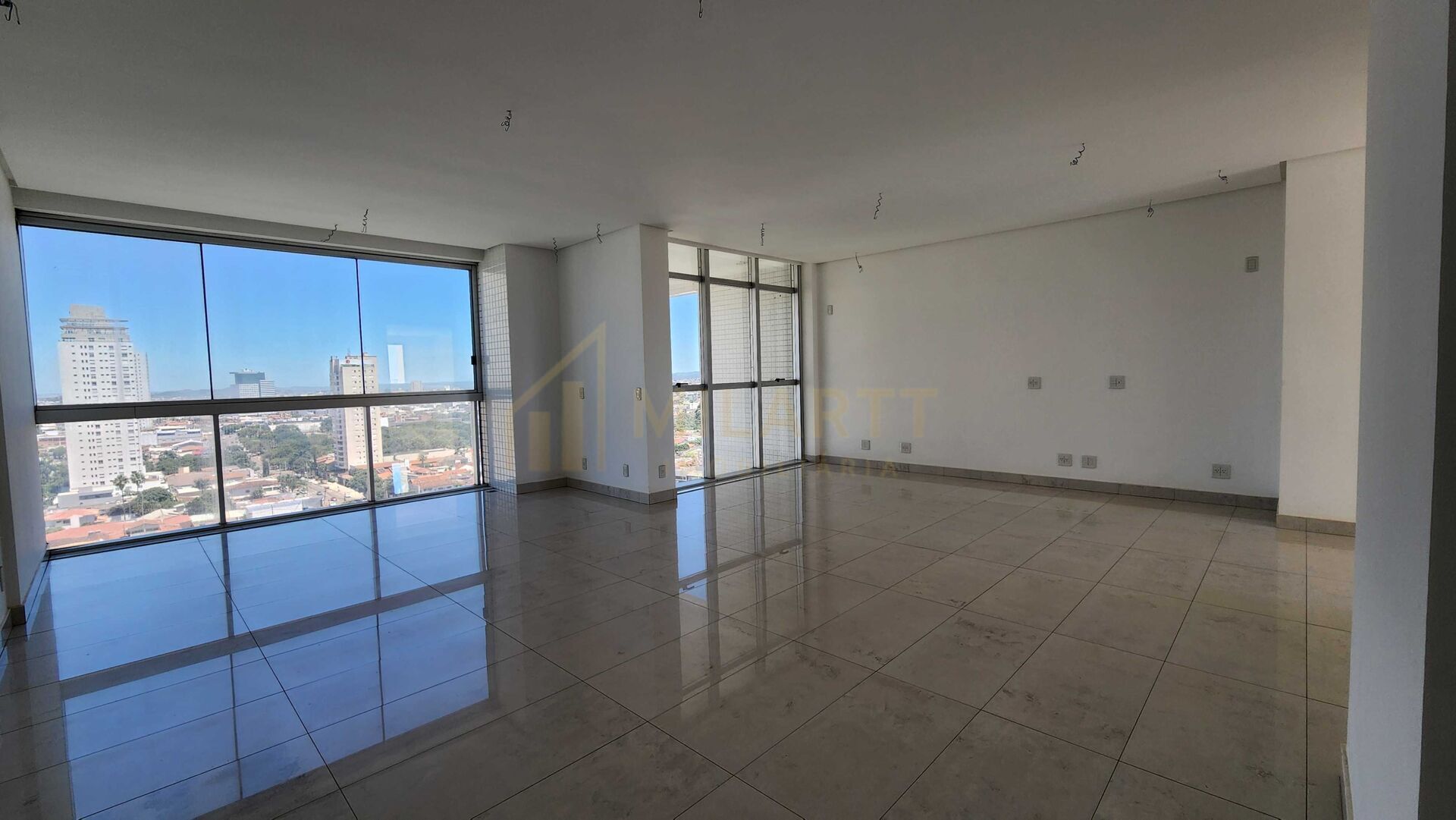 Apartamento · Alto Padrão