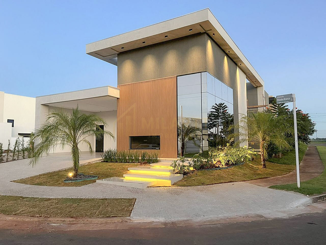 Casa · em Condomínio