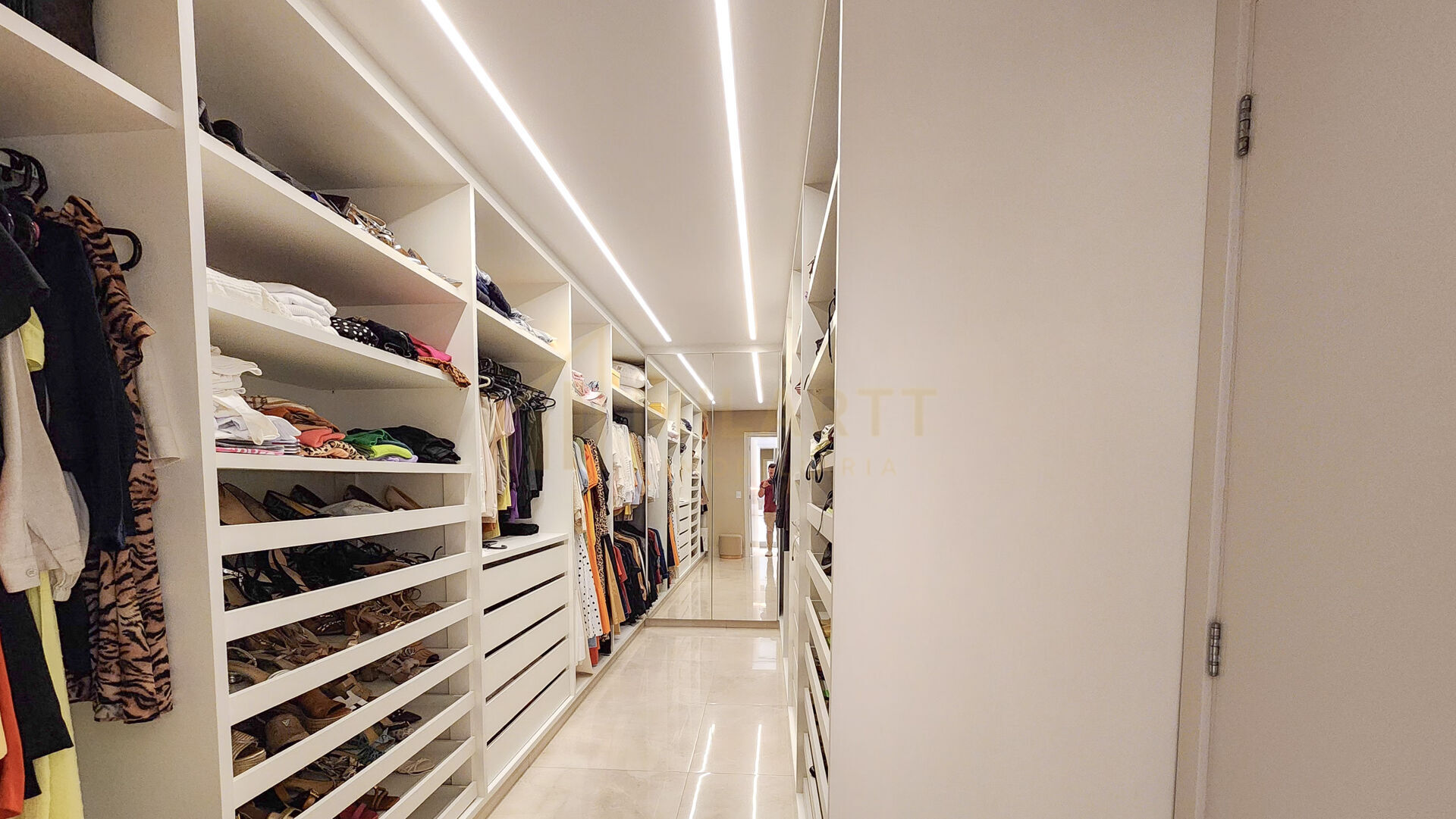 Apartamento · Alto Padrão — foto 25