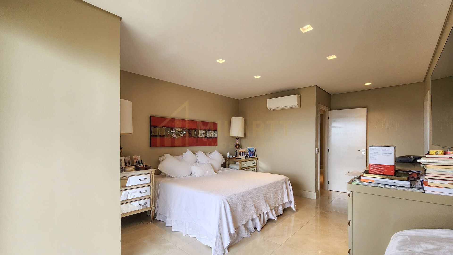 Apartamento · Alto Padrão — foto 18