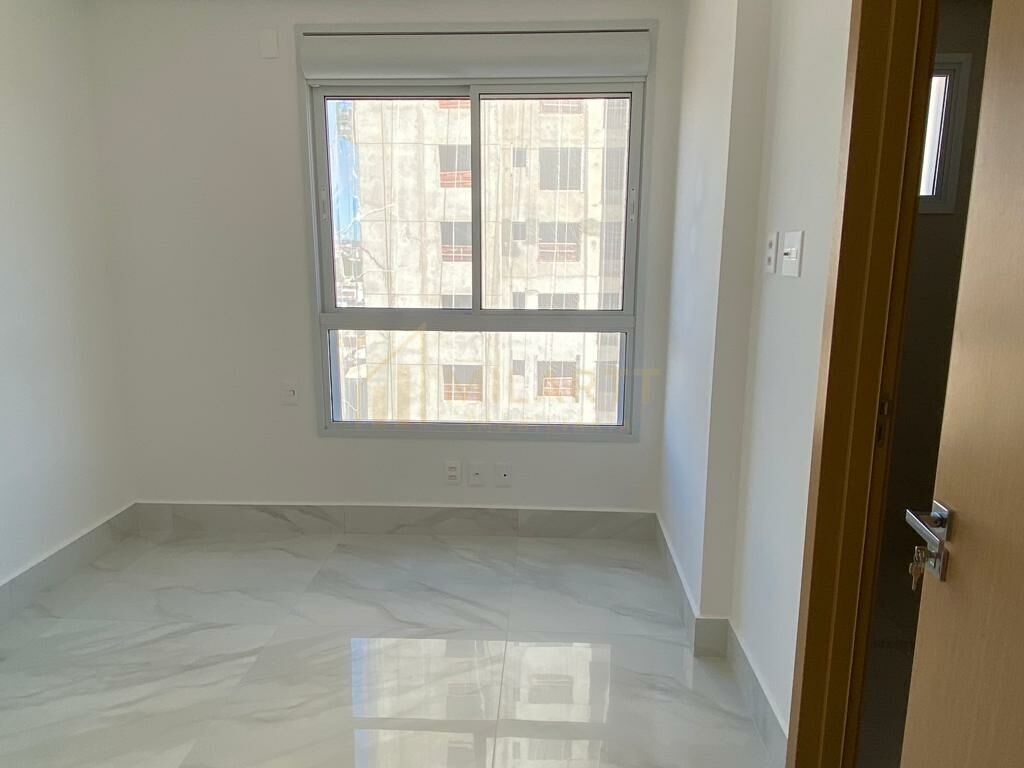 Apartamento · Alto Padrão — foto 10