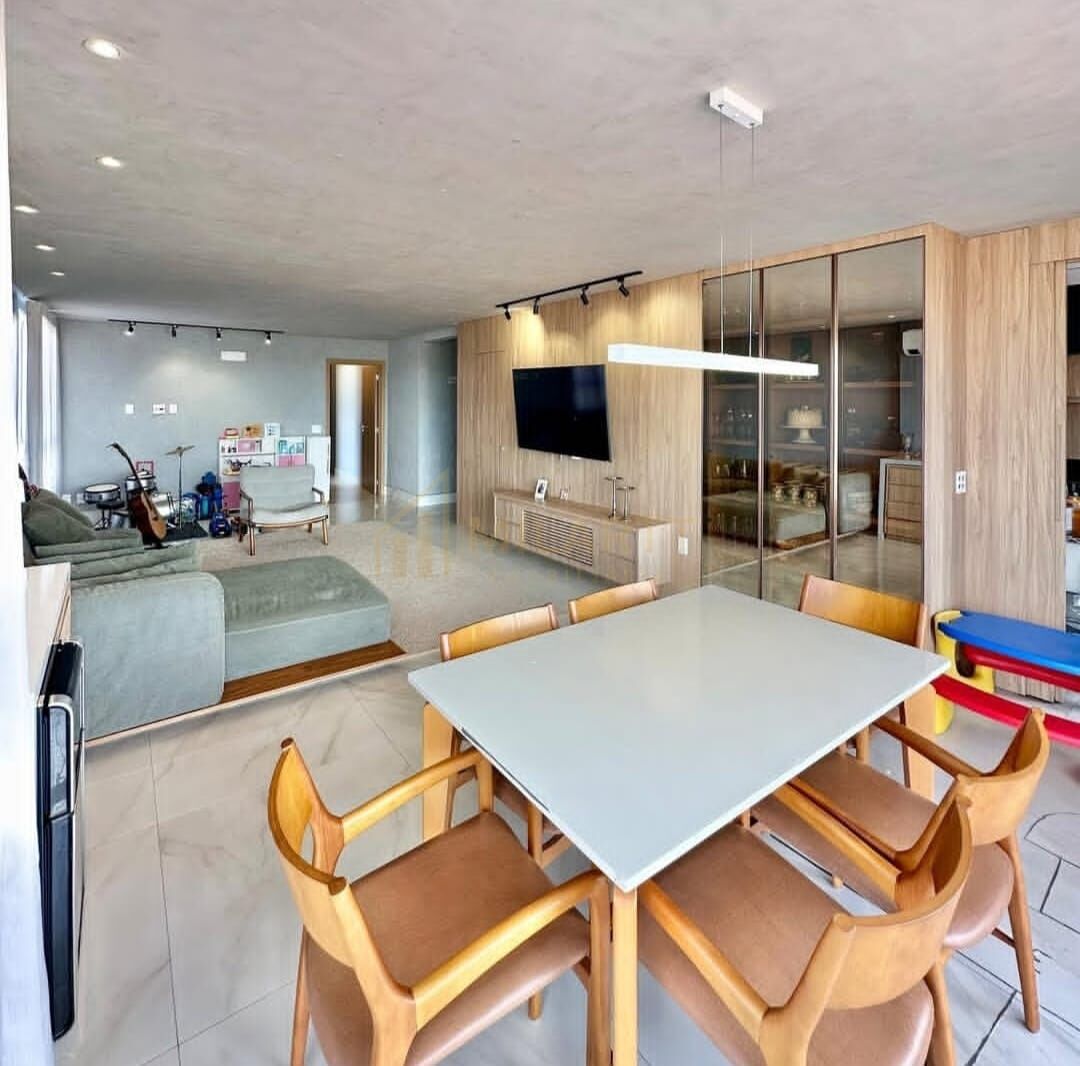 Apartamento · Alto Padrão