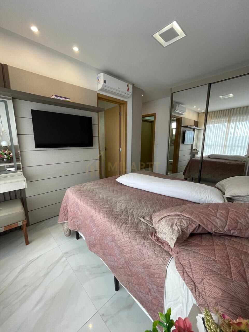 Apartamento · Alto Padrão — foto 11