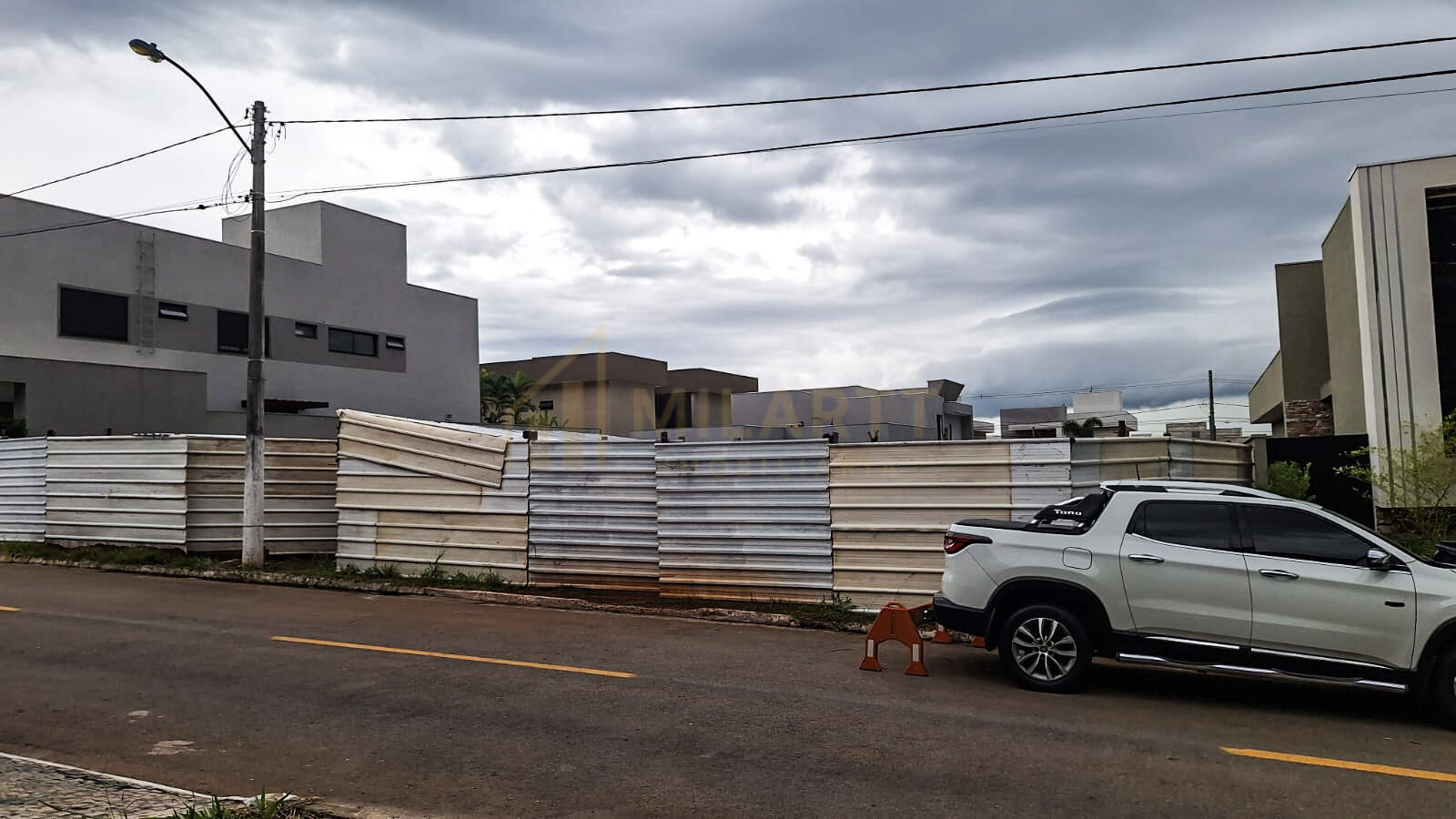 Terreno · em Condomínio