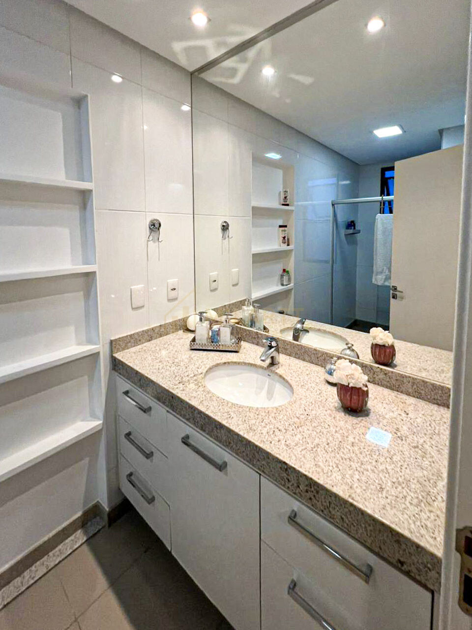 Apartamento · Alto Padrão — foto 24