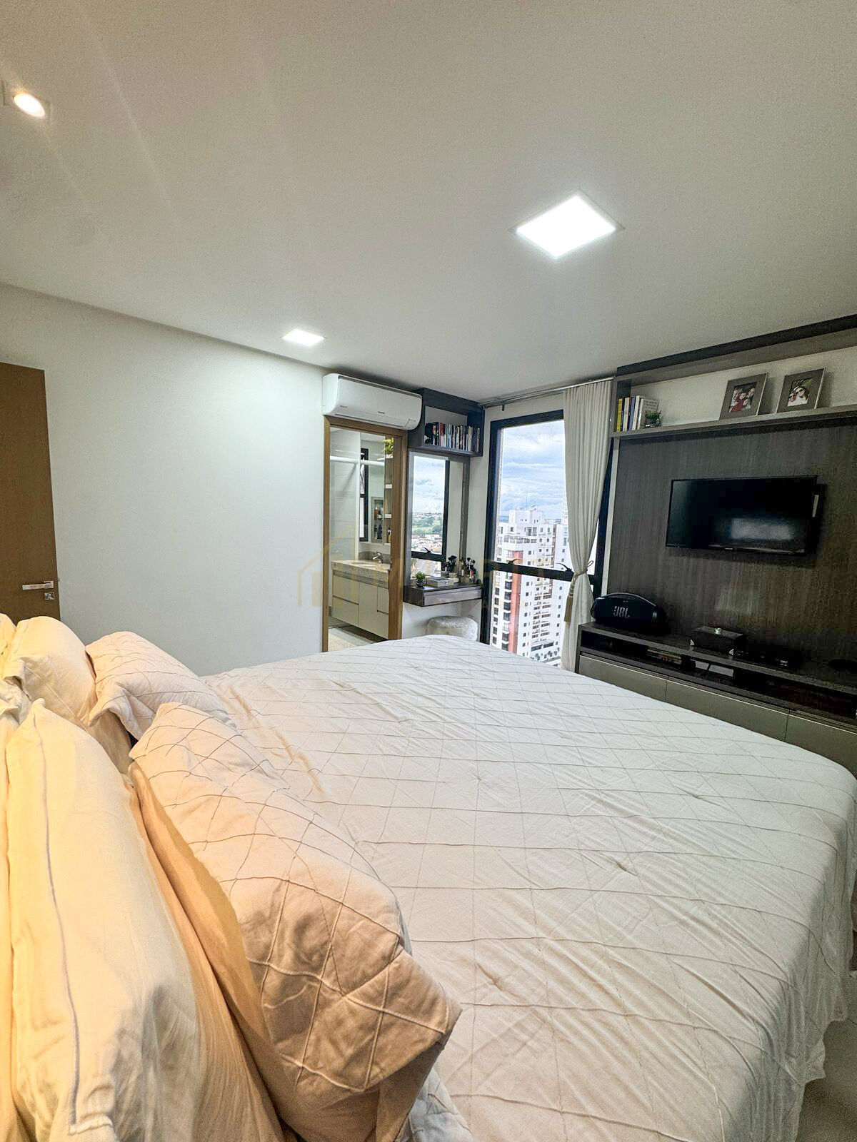 Apartamento · Alto Padrão — foto 15