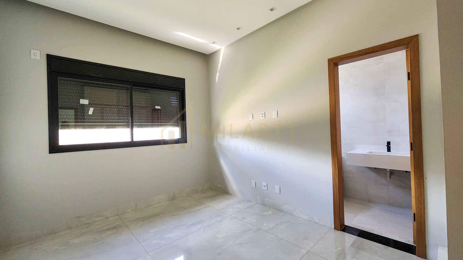 Casa · em Condomínio — foto 23