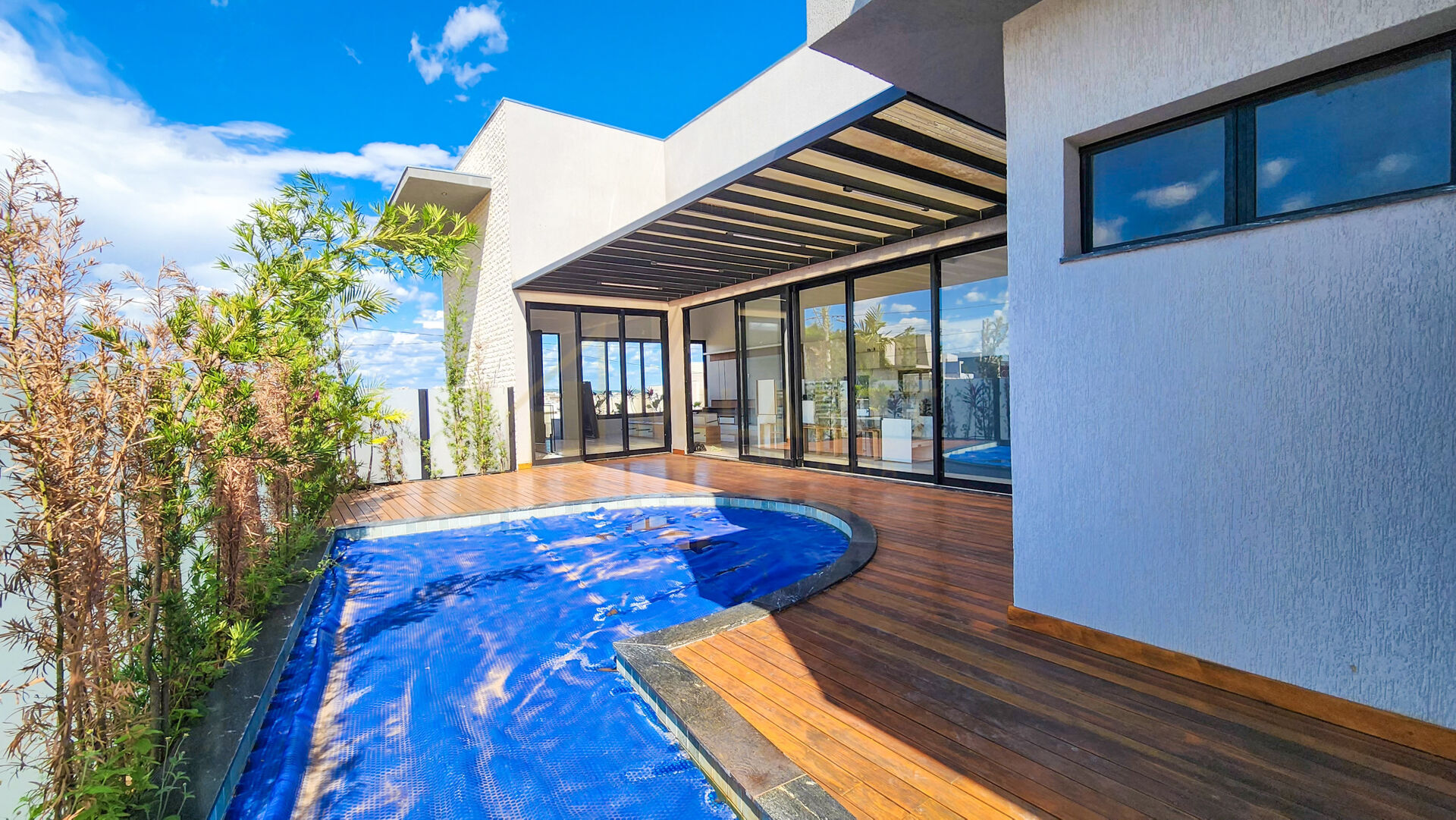 Casa · em Condomínio — foto 2