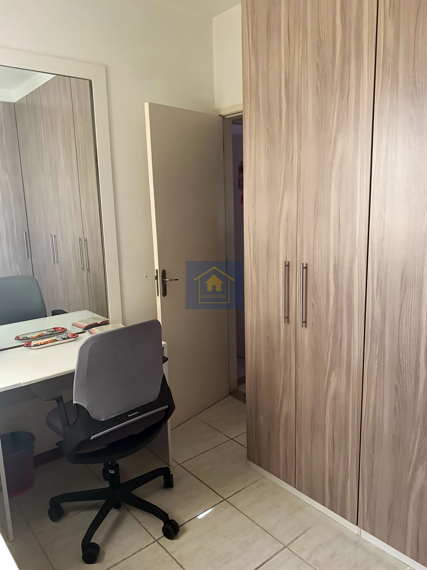 Apartamento à venda com 3 quartos, 77m² - Foto 18