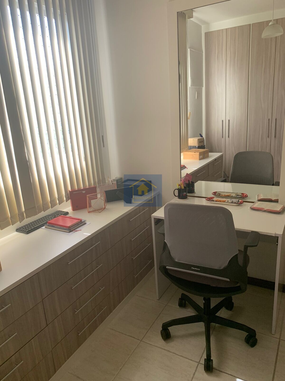 Apartamento à venda com 3 quartos, 77m² - Foto 17