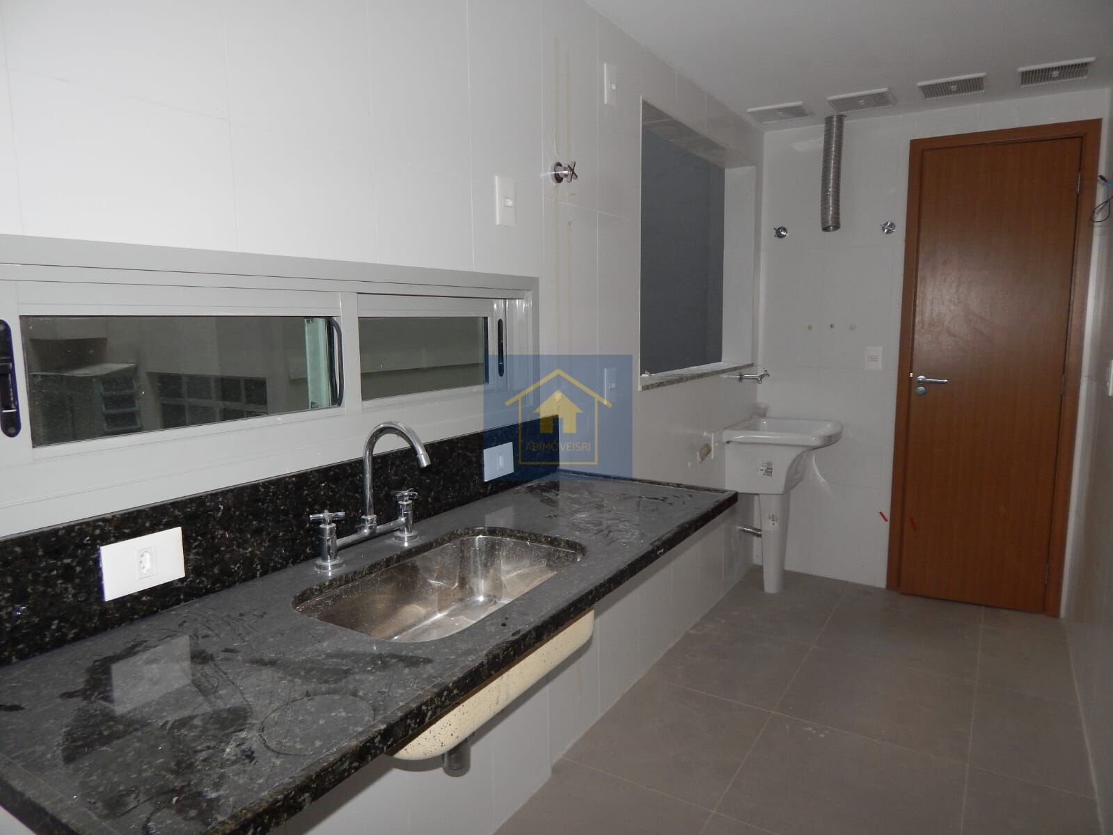 Apartamento à venda com 3 quartos, 104m² - Foto 10