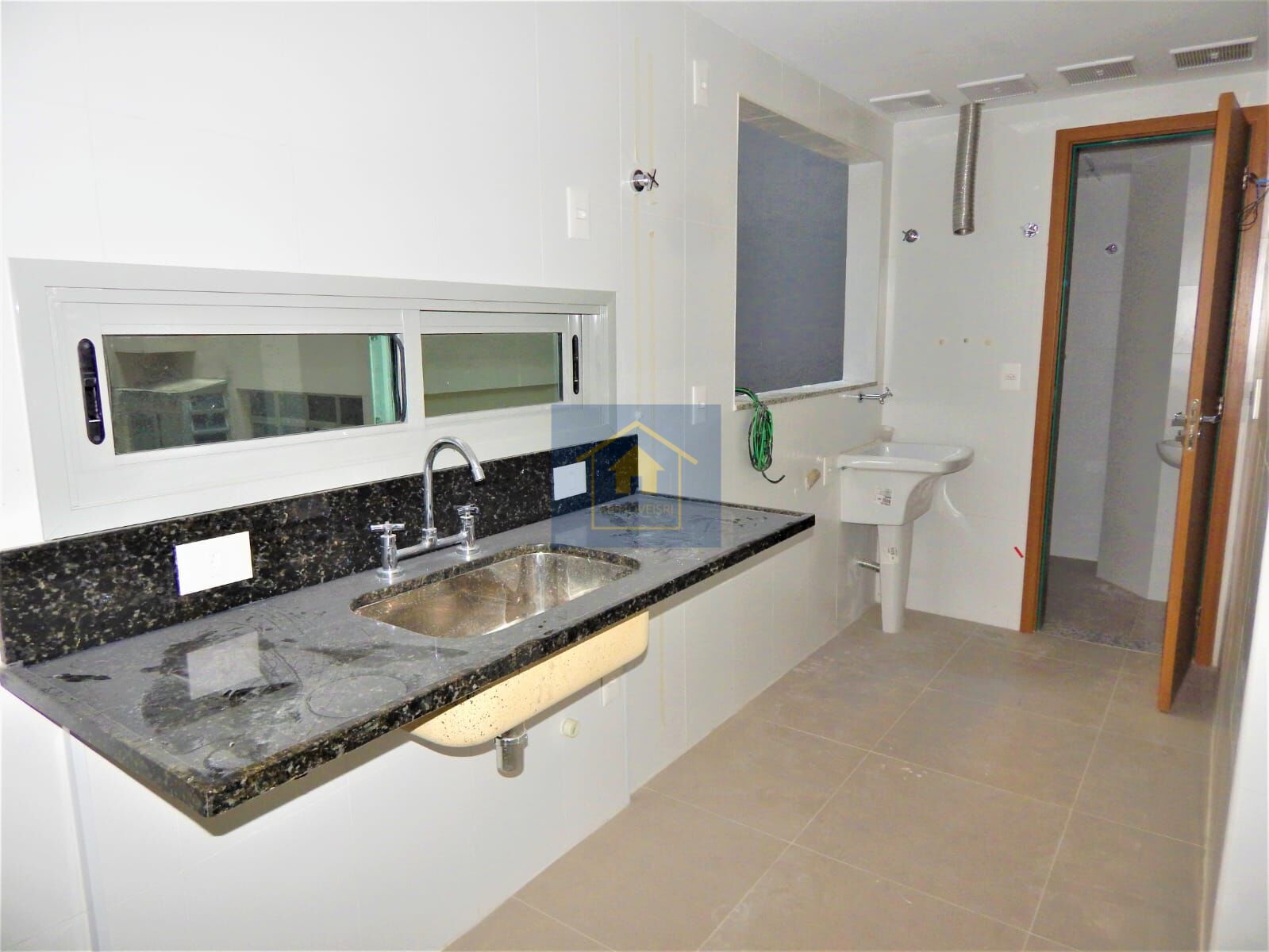 Apartamento à venda com 3 quartos, 104m² - Foto 9