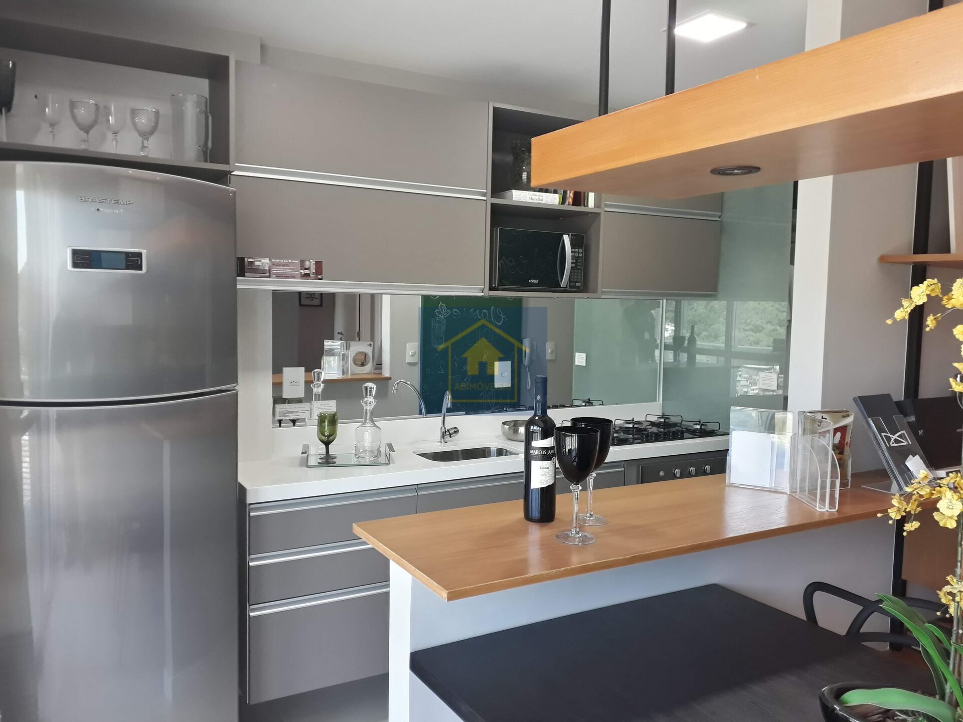 Apartamento à venda com 2 quartos, 79m² - Foto 25