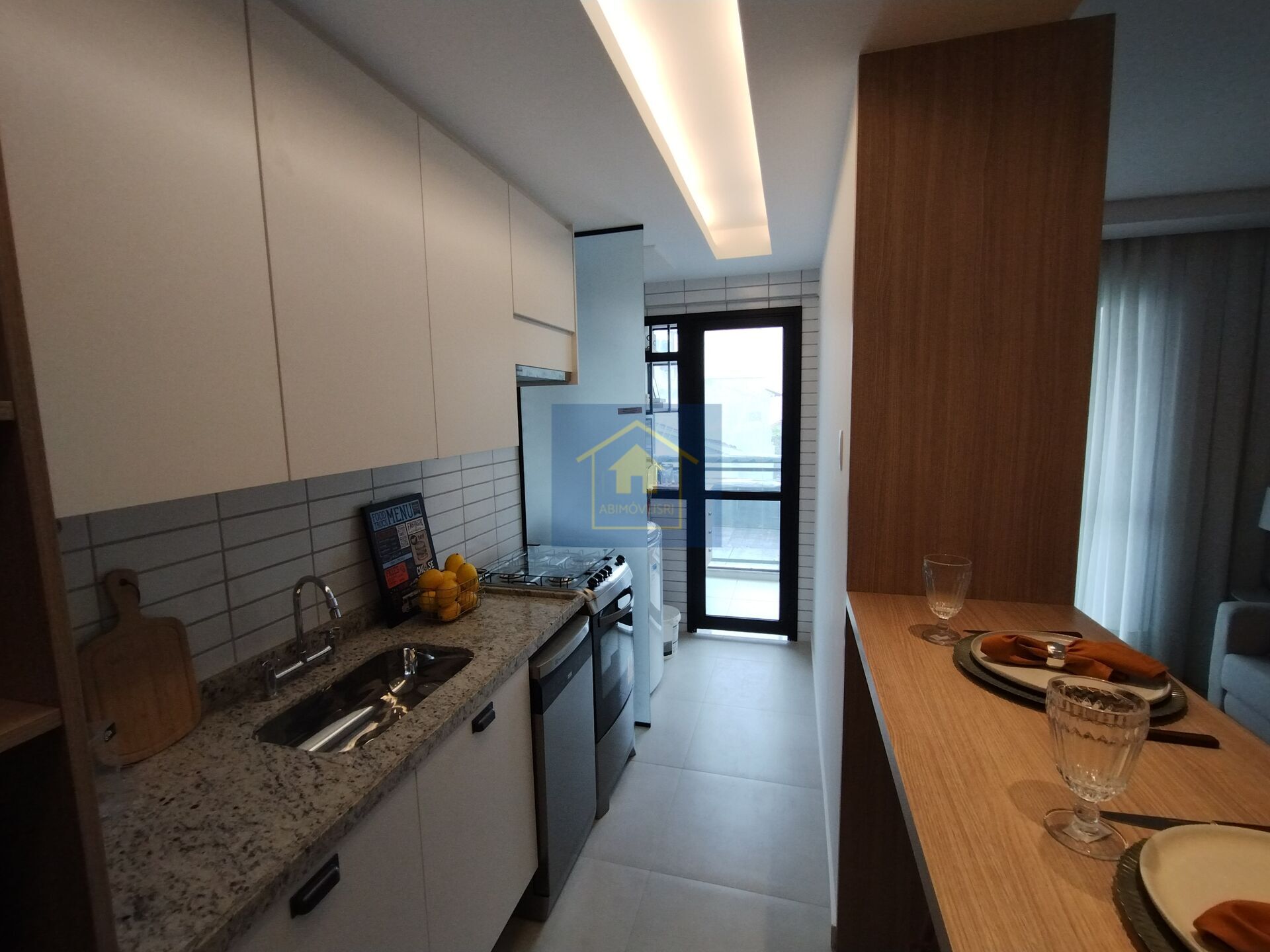 Apartamento à venda com 3 quartos, 81m² - Foto 13