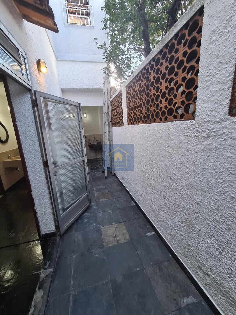 Casa à venda com 4 quartos, 150m² - Foto 21