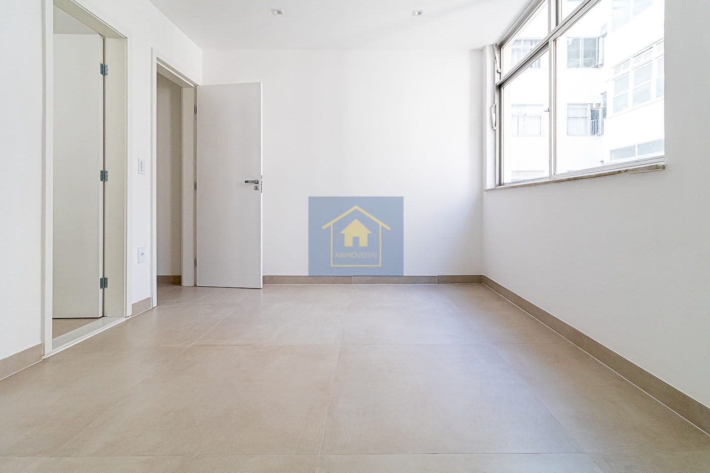 Apartamento à venda com 4 quartos, 155m² - Foto 14