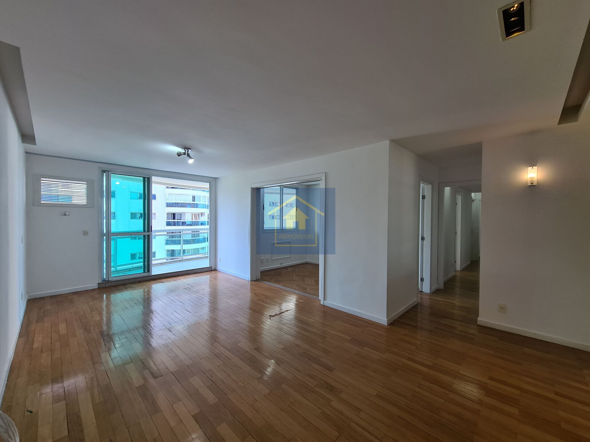 Apartamento à venda com 4 quartos, 151m² - Foto 15