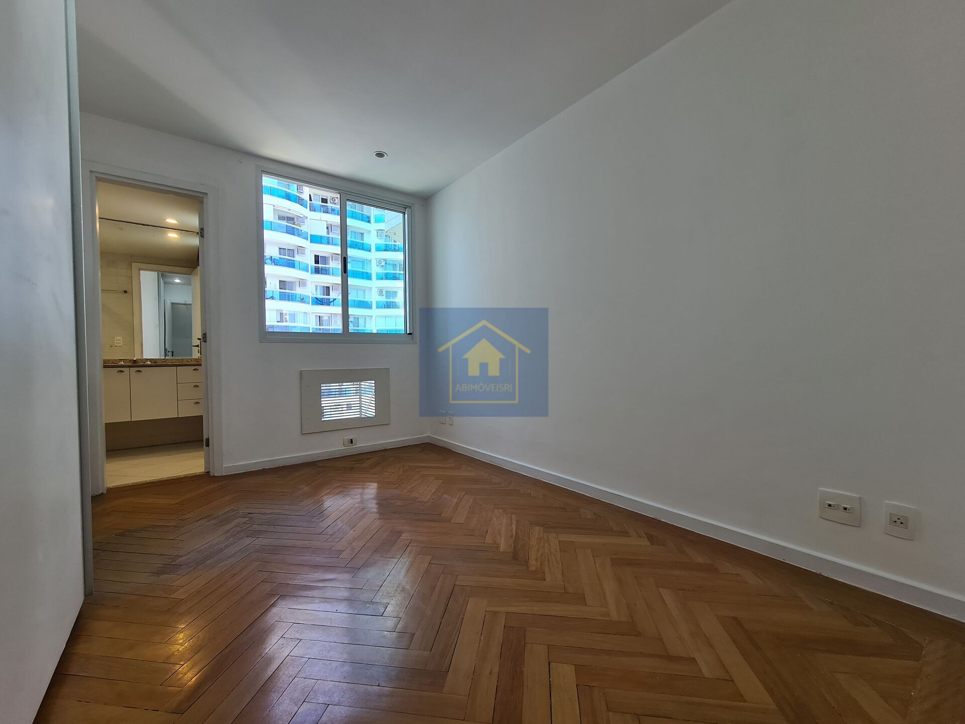 Apartamento à venda com 4 quartos, 151m² - Foto 26