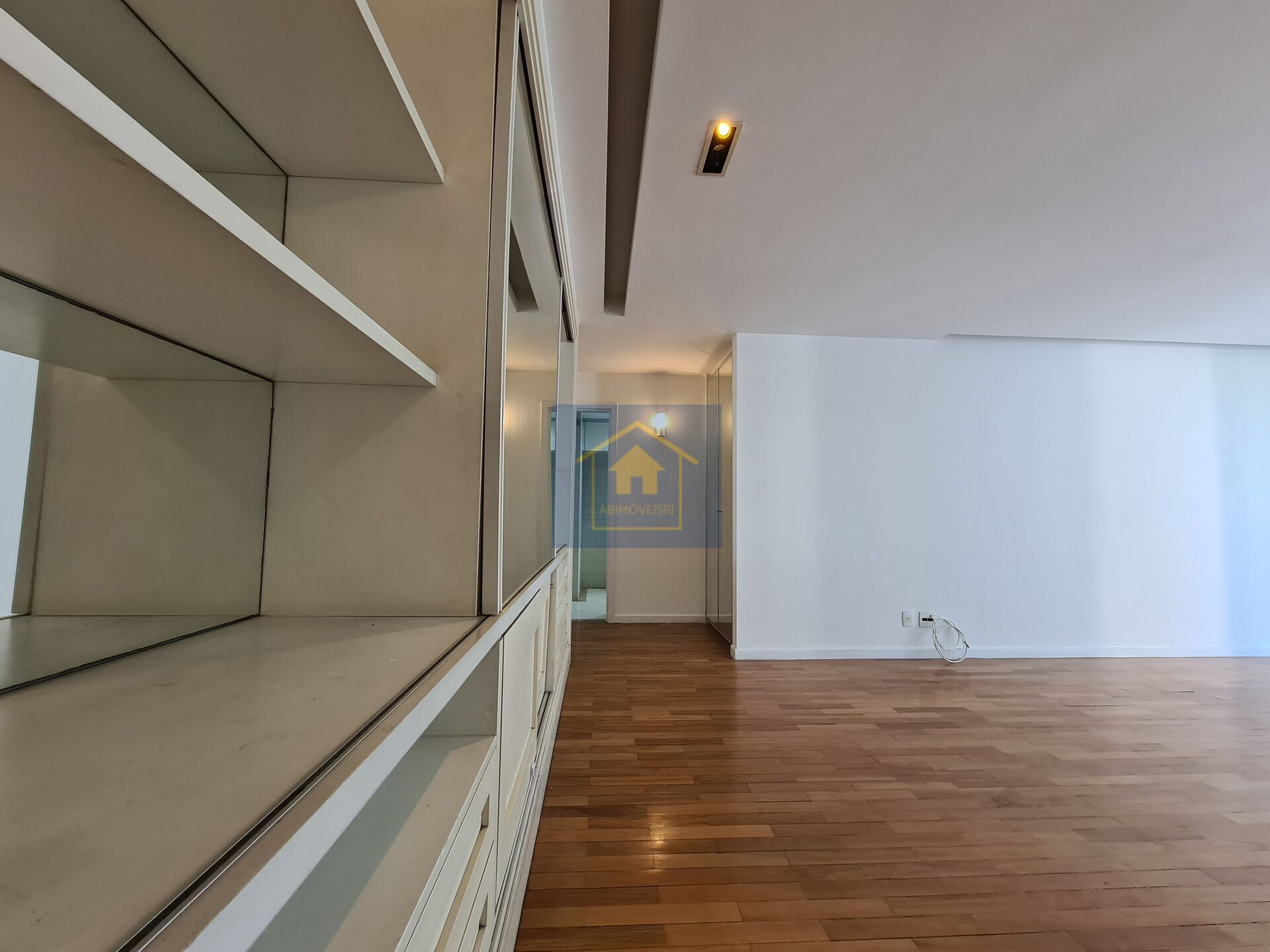 Apartamento à venda com 4 quartos, 151m² - Foto 25