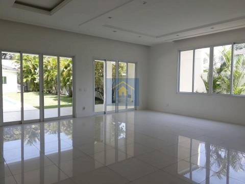 Casa à venda com 5 quartos, 900m² - Foto 2