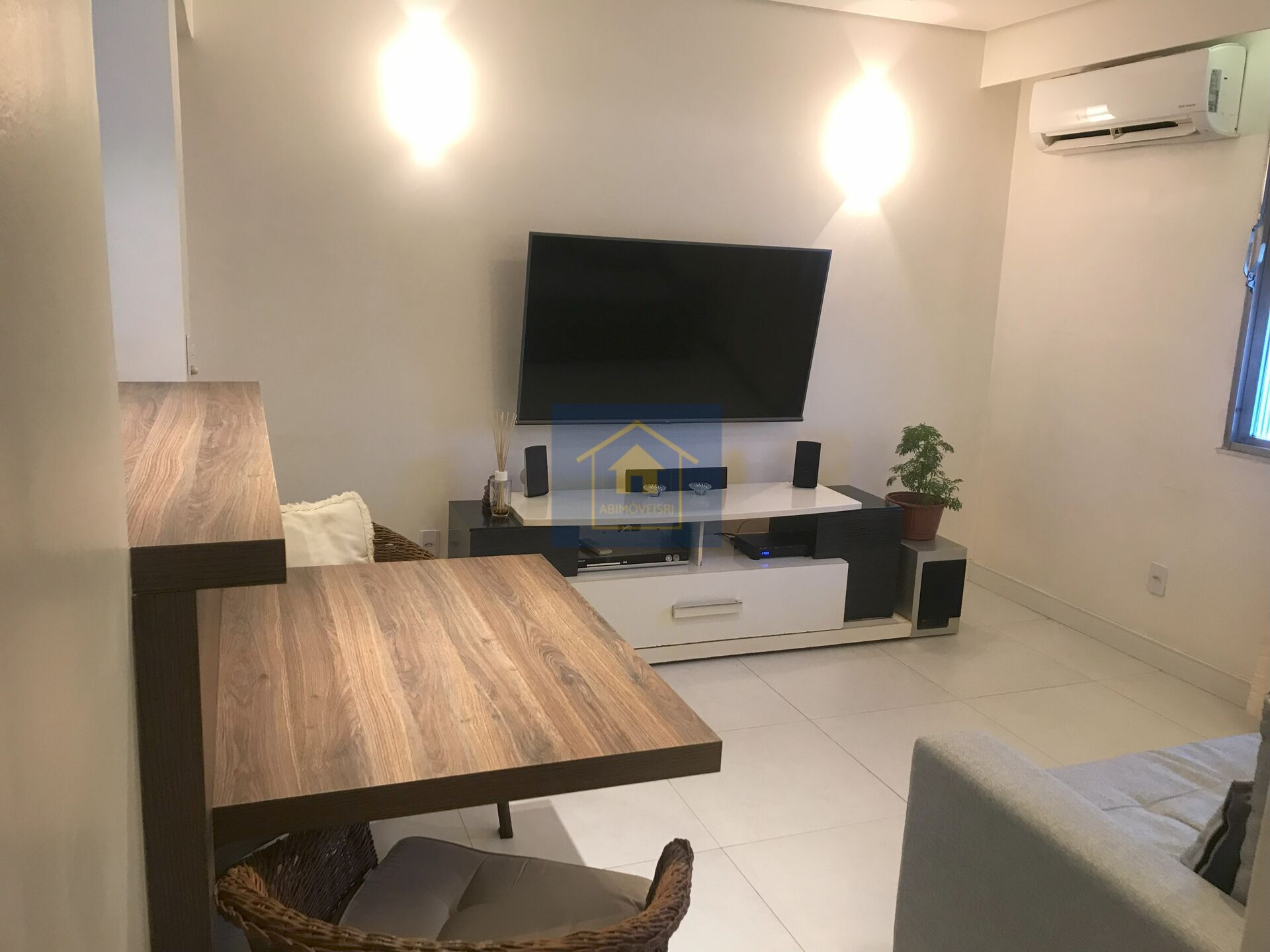 Apartamento à venda com 2 quartos, 55m² - Foto 4