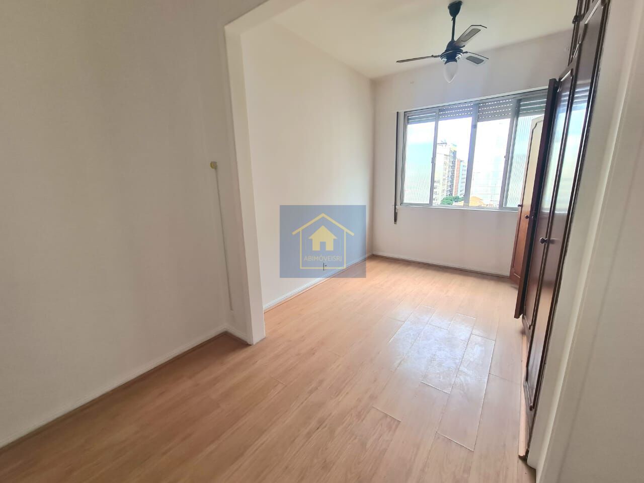 Apartamento à venda com 1 quarto, 33m² - Foto 22