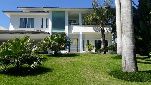 Casa à venda com 5 quartos, 900m² - Foto 1