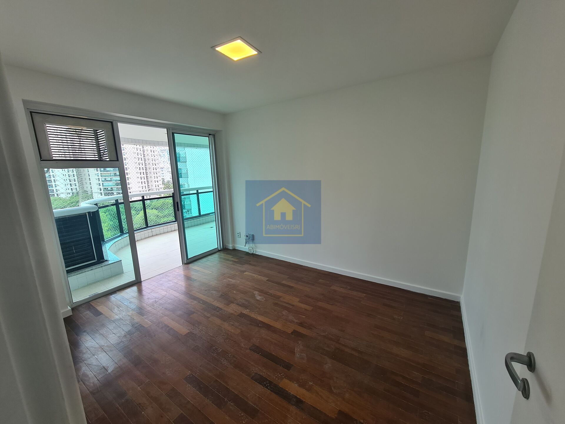 Apartamento à venda com 4 quartos, 157m² - Foto 35