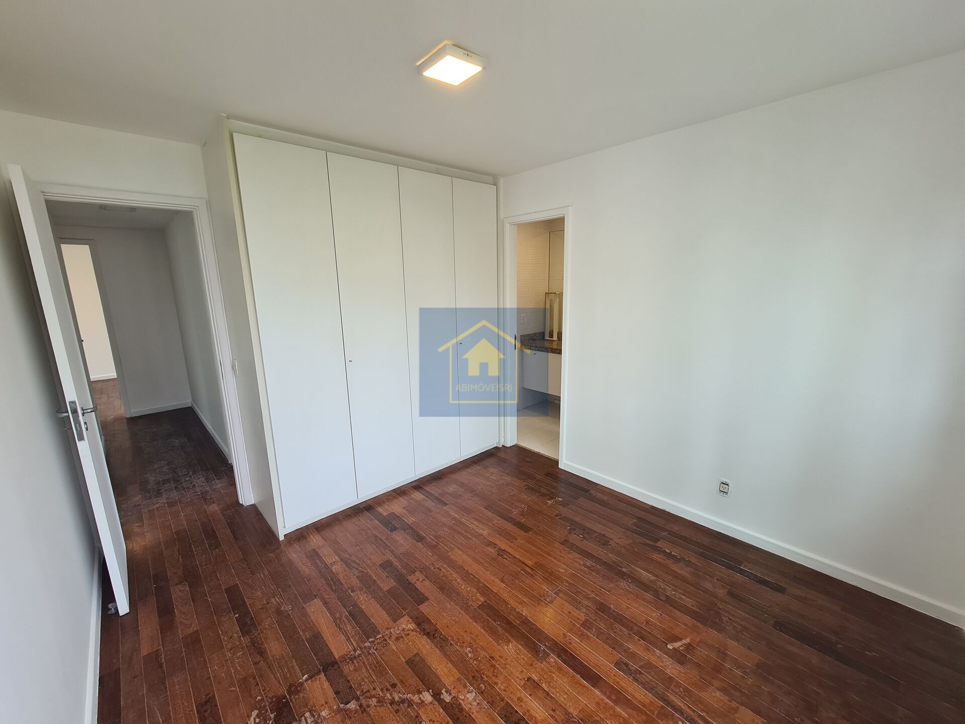 Apartamento à venda com 4 quartos, 157m² - Foto 26