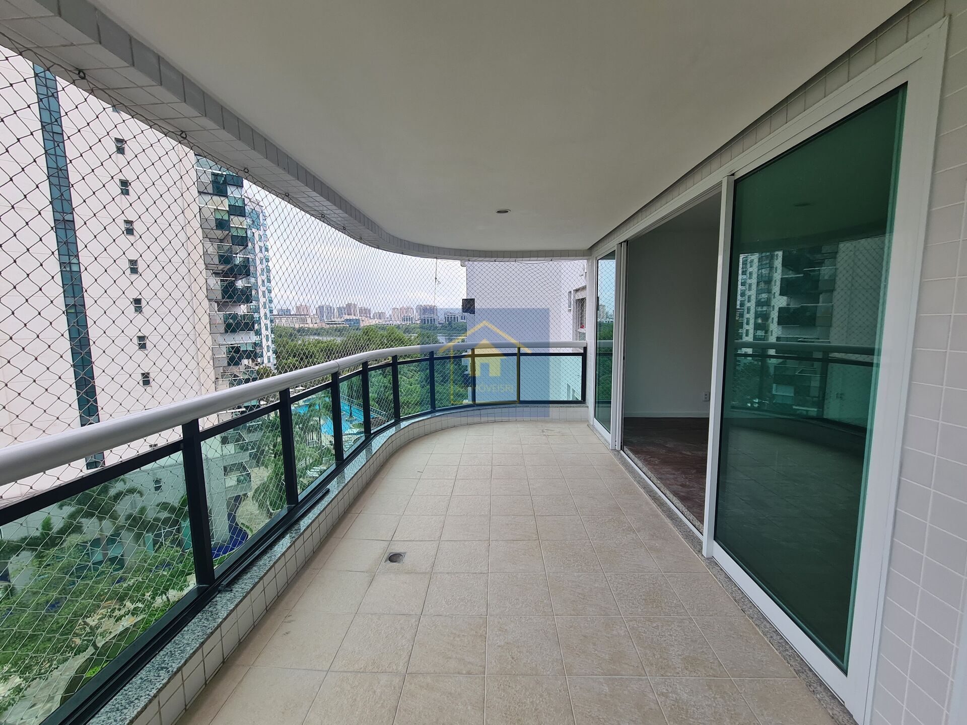 Apartamento à venda com 4 quartos, 157m² - Foto 15