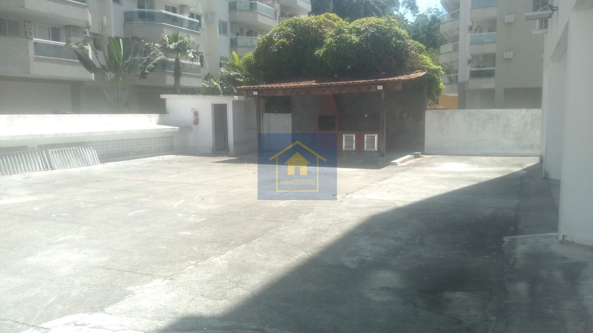 Apartamento à venda com 2 quartos, 65m² - Foto 27