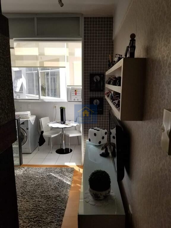 Apartamento à venda com 1 quarto, 53m² - Foto 17