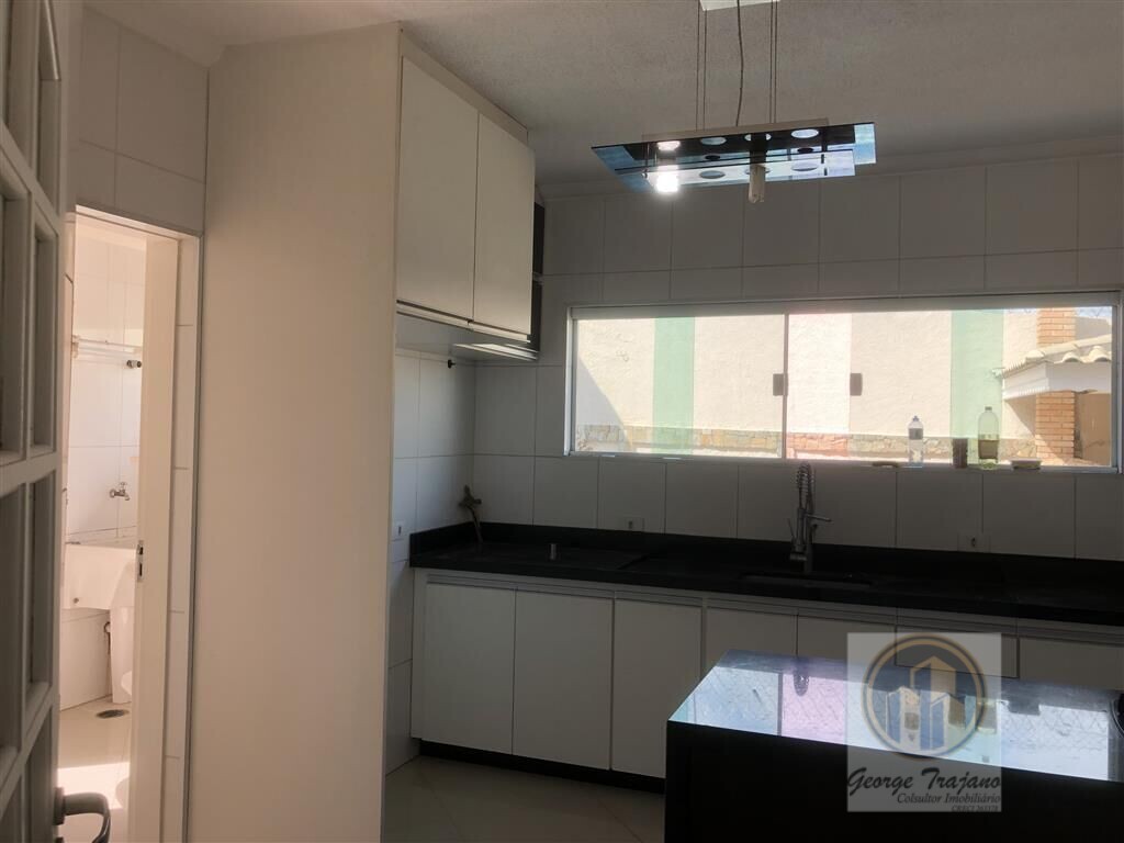 Casa para alugar com 4 quartos, 360m² - Foto 7