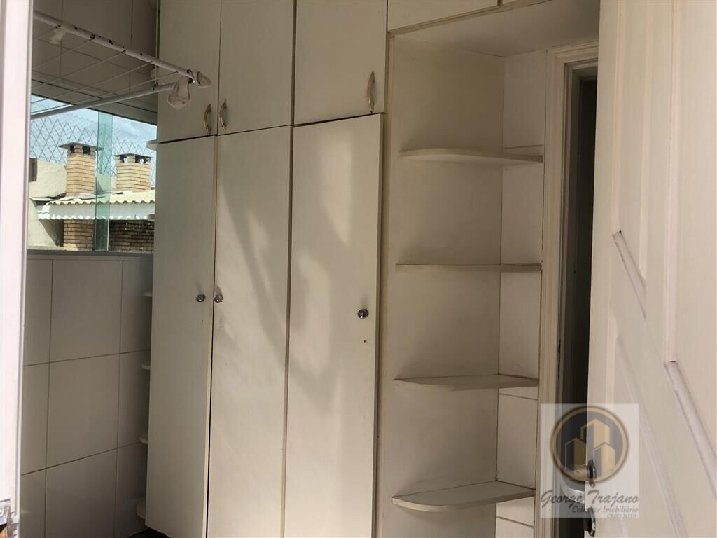 Casa para alugar com 4 quartos, 360m² - Foto 9